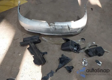 2004 Saturn L300 1 z USA, uszkodzony, nr VIN 1G8JC54F34Y515972